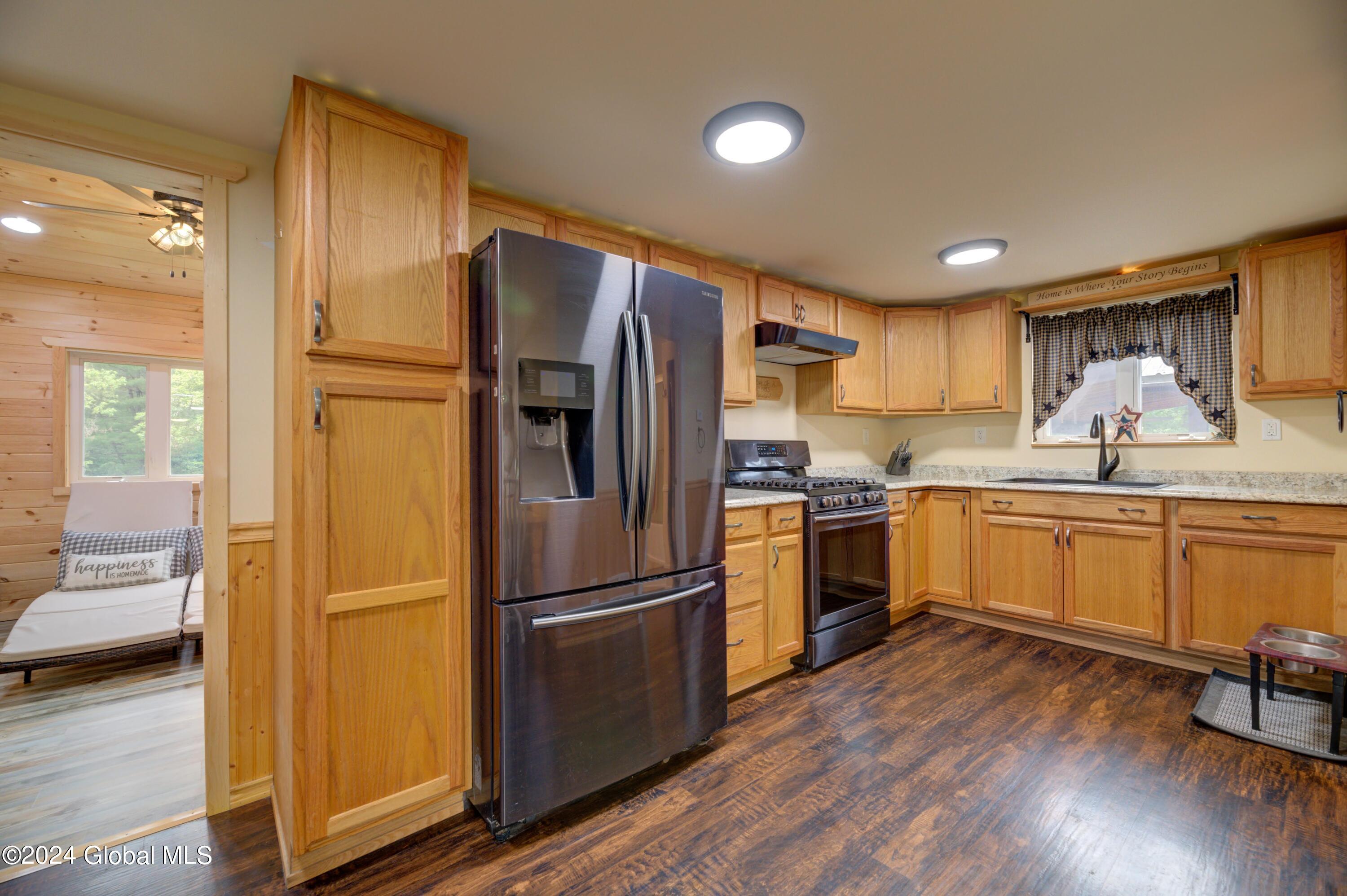 340 Barker Road Gloversville, NY 12078 - Photo 9 of 37 340 Barker-11