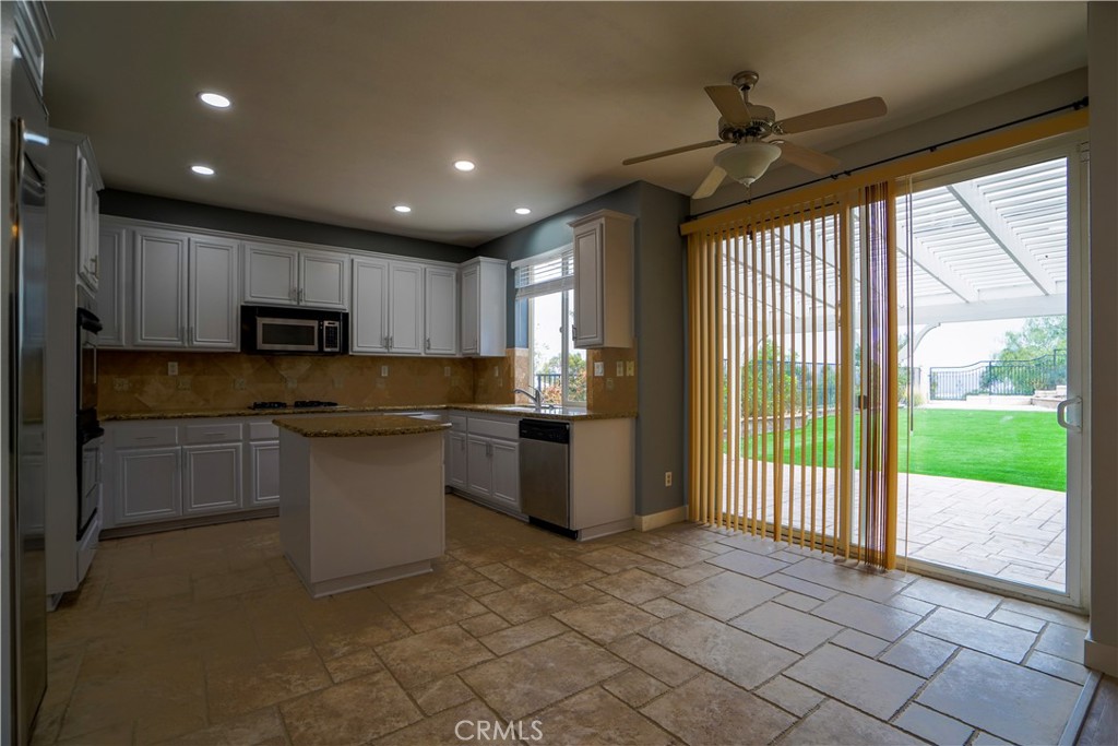 20640 Pesaro Way Porter Ranch, CA 91326 - Photo 23 of 49