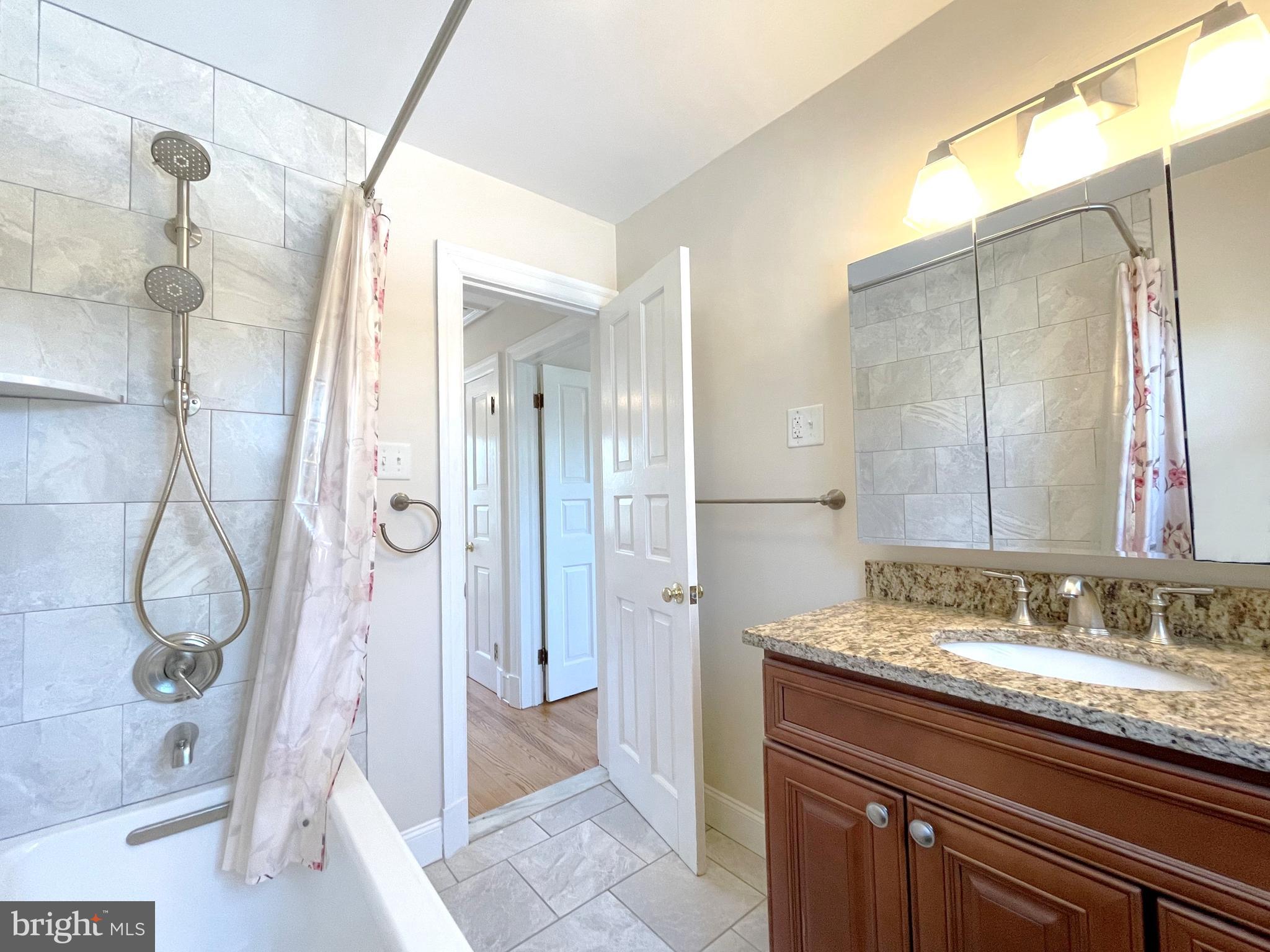 4085 Hallowing Point Road Prince Frederick, MD 20678 - Photo 26 of 41 Upper Level Hall Full Bath