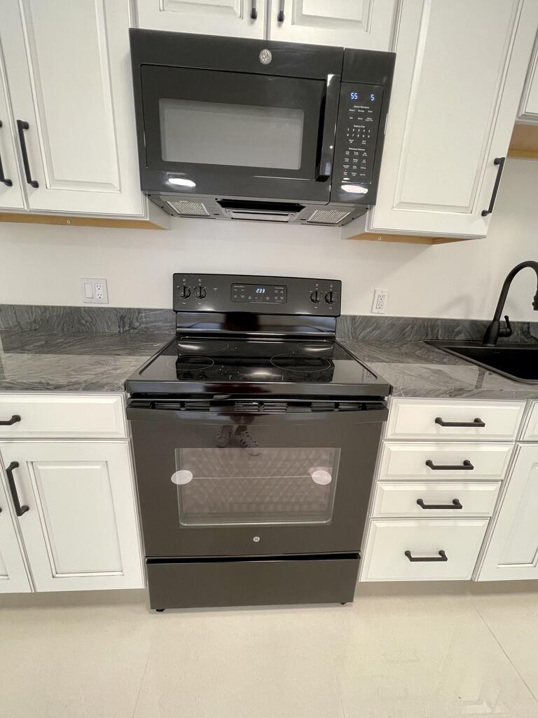 1225 Northwest 21st Street Northwest, Unit 151505 Stuart, FL 34994 - Photo 44 of 44 Kitchen