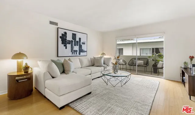 $4,595 | 1447 Stanford Street, Unit C, Santa Monica, CA 90404