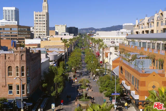 $4,595 | 1447 Stanford Street, Unit C, Santa Monica, CA 90404