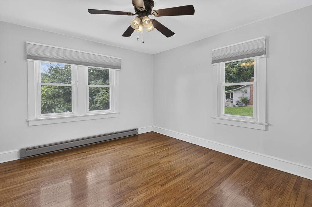 32002 Hollyfield Road Damascus, VA 24236 - Photo 19 of 27 Gallery Image 19