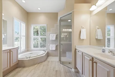 $895,000 | 10010 Cherry Hills Ave Circle, Bradenton, FL 34202