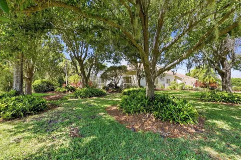 $895,000 | 10010 Cherry Hills Ave Circle, Bradenton, FL 34202