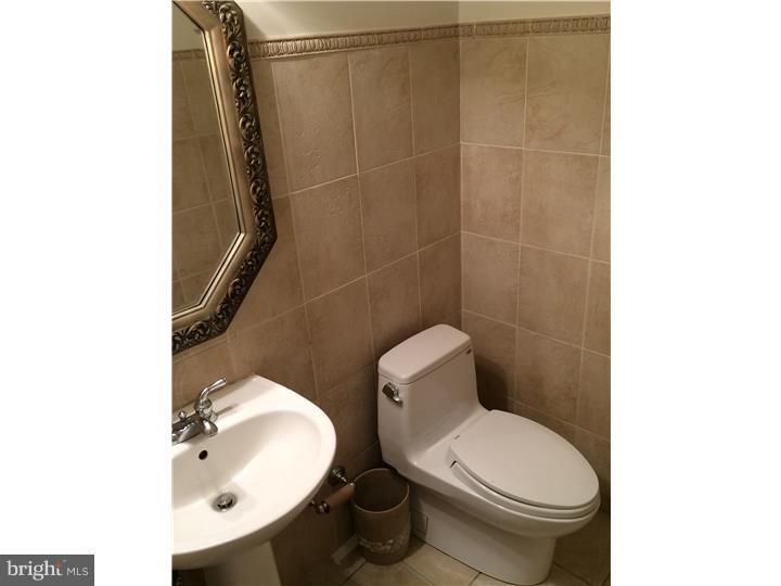 887 Chatfield Road, Unit 7 Warrington, PA 18976 - Photo 14 of 17 Half Bath