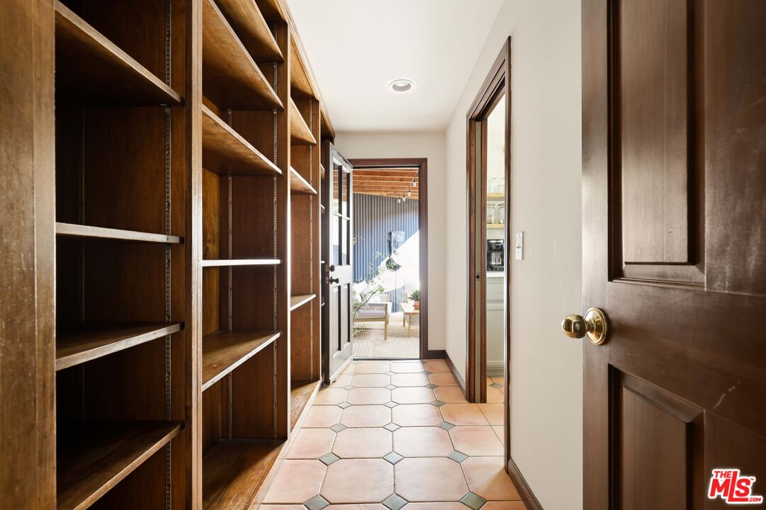 178 Muerdago Road Topanga, CA 90290 - Photo 20 of 75 Gallery Image 20