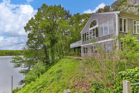 $849,000 | 34 Featherbed Lane, Brewster, MA 02631