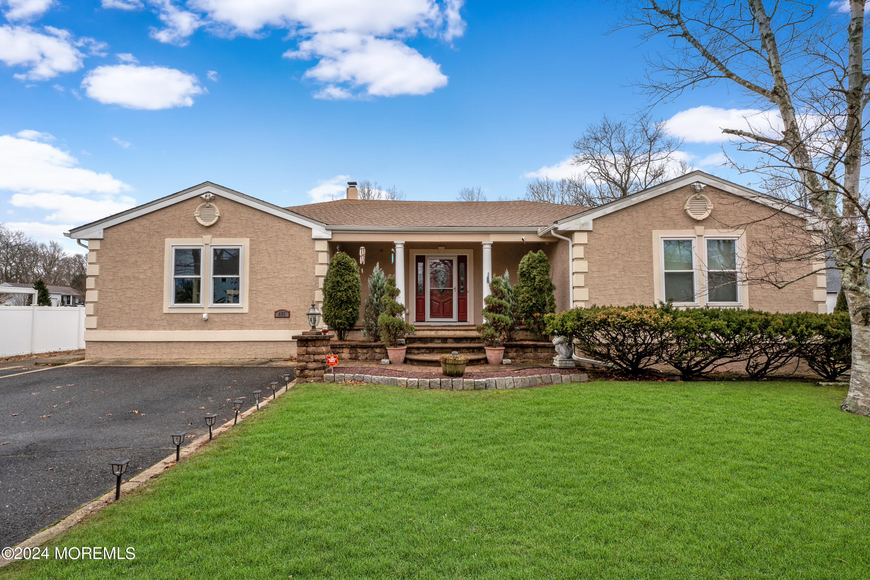 403 Aldrich Road Howell, NJ 07731 - Photo 2 of 38 photos_high_resolution_HOM07850_HDR