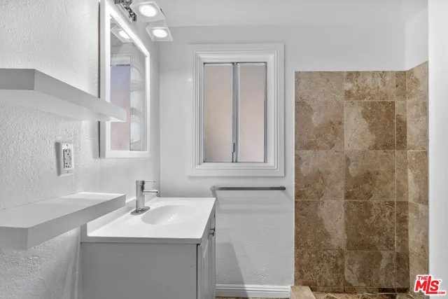 $4,995 | 2723 Ballard Street, Los Angeles, CA 90032