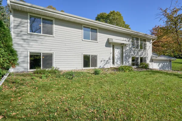 $3,000 | 8106 Dakota Lane, Chanhassen, MN 55317