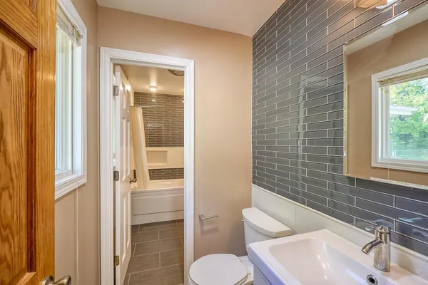 $3,100 | 8106 Dakota Lane, Chanhassen, MN 55317