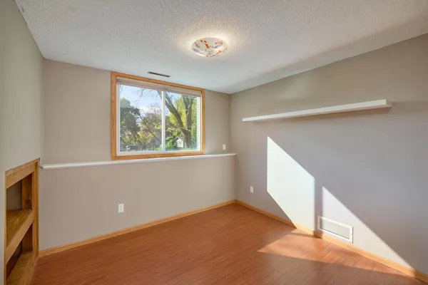 $3,100 | 8106 Dakota Lane, Chanhassen, MN 55317