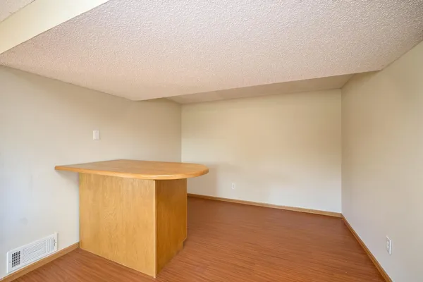 $3,100 | 8106 Dakota Lane, Chanhassen, MN 55317