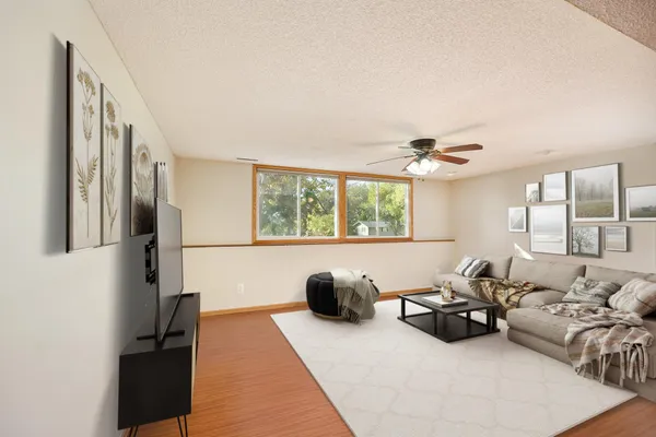 $3,100 | 8106 Dakota Lane, Chanhassen, MN 55317