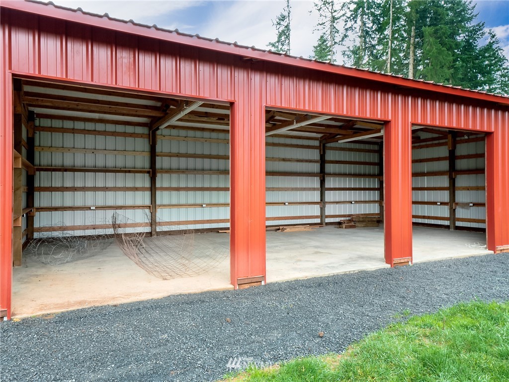 534 Tennessee Road Winlock, WA 98596 - Photo 34 of 40 a view of a garage