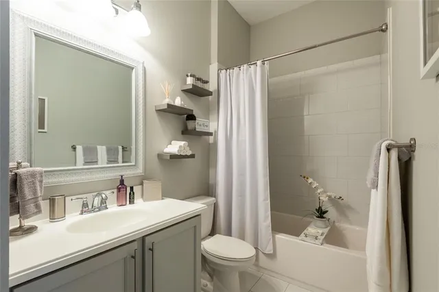 $700,000 | 6615 Current Drive, Apollo Beach, FL 33572