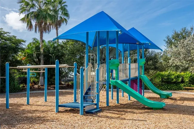 $700,000 | 6615 Current Drive, Apollo Beach, FL 33572