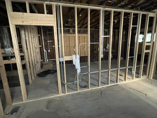 $109,900 | 7821 South Oglesby Avenue, Chicago, IL 60649