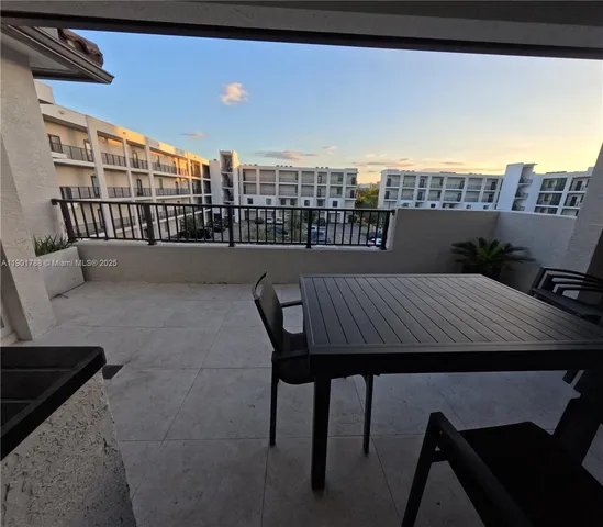 a view of balcony patio and deck