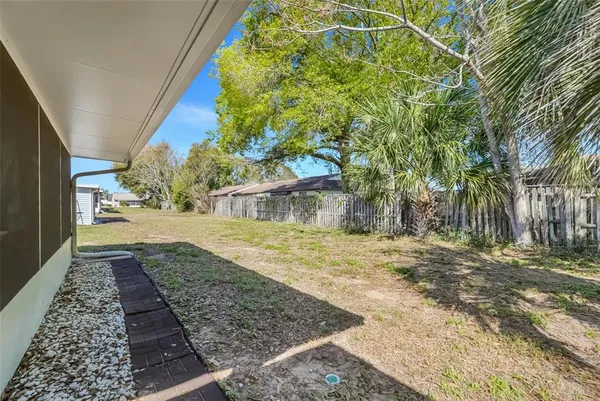 $2,000 | 30024 Tavares Ridge Boulevard, Unit 62, Tavares, FL 32778