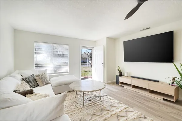 $2,000 | 30024 Tavares Ridge Boulevard, Unit 62, Tavares, FL 32778