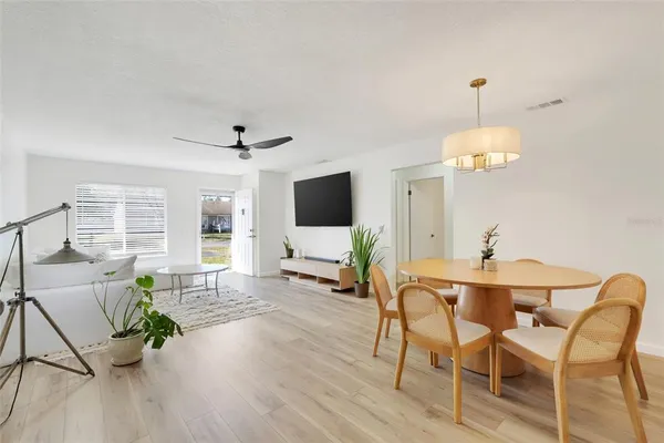 $2,000 | 30024 Tavares Ridge Boulevard, Unit 62, Tavares, FL 32778