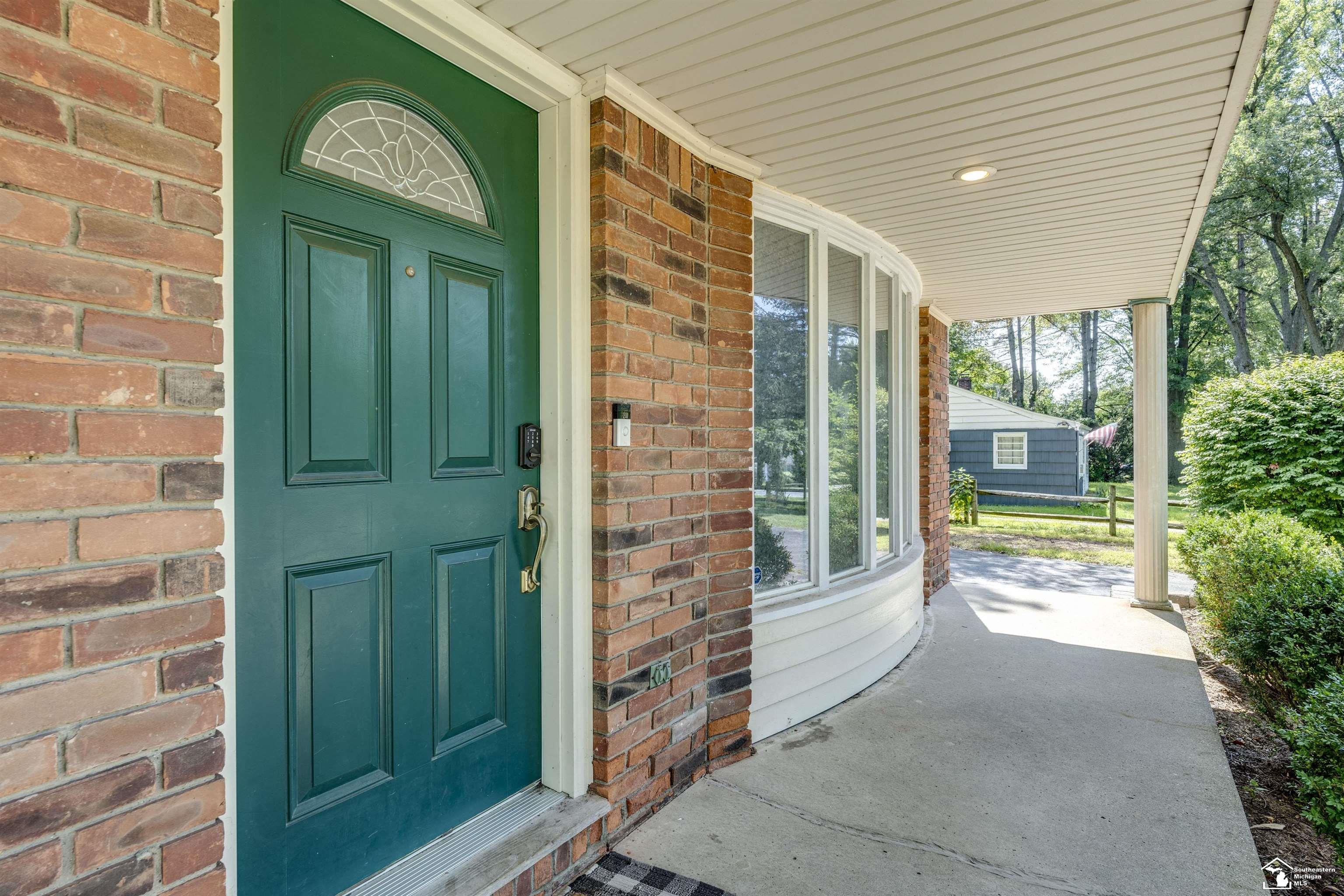 6716 Douglas Road Lambertville, MI 48144 - Photo 12 of 47 Gallery Image 12