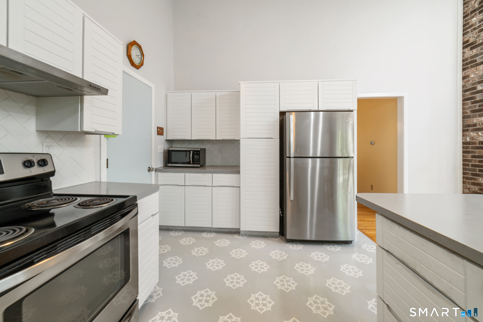 275 Wheelers Farm Road Milford, CT 06461 - Photo 11 of 34