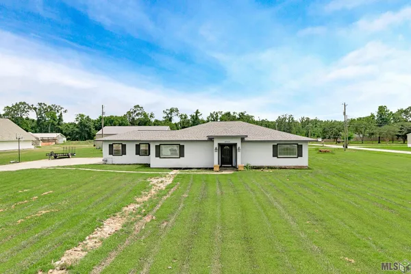 $350,000 | 43271 Bayou Narcisse Road, Gonzales, LA 70737