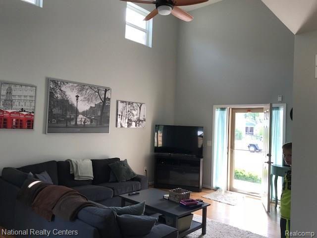 24924 Rita Street St. Clair Shores, MI 48080 - Photo 6 of 15