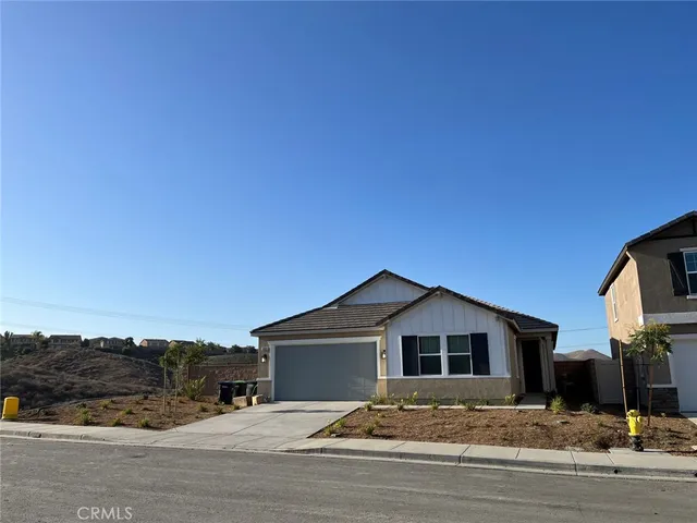 $669,000 | 45033 Starina Street, Lake Elsinore, CA 92532