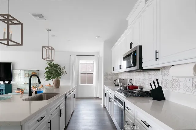 $669,000 | 45033 Starina Street, Lake Elsinore, CA 92532