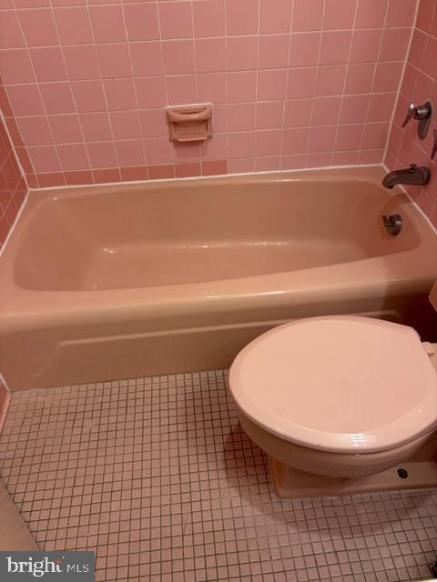 1435 4th Street Southwest, Unit B217 Washington, DC 20024 - Photo 9 of 11 Bath