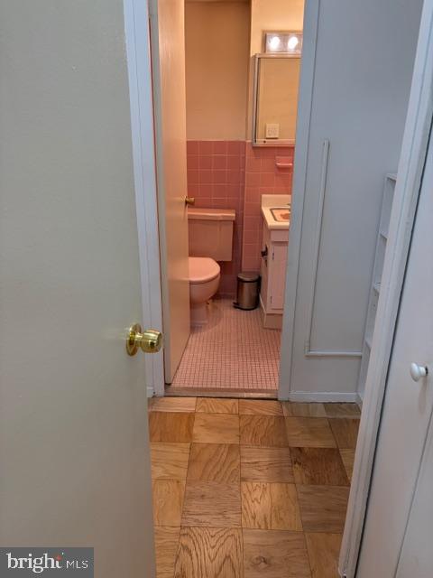 1435 4th Street Southwest, Unit B217 Washington, DC 20024 - Photo 10 of 11 Walk in closet to Bath