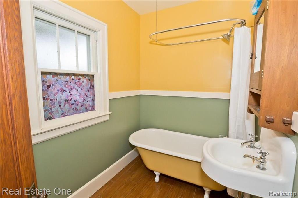 1149 Columbia Road Berkley, MI 48072 - Photo 15 of 24