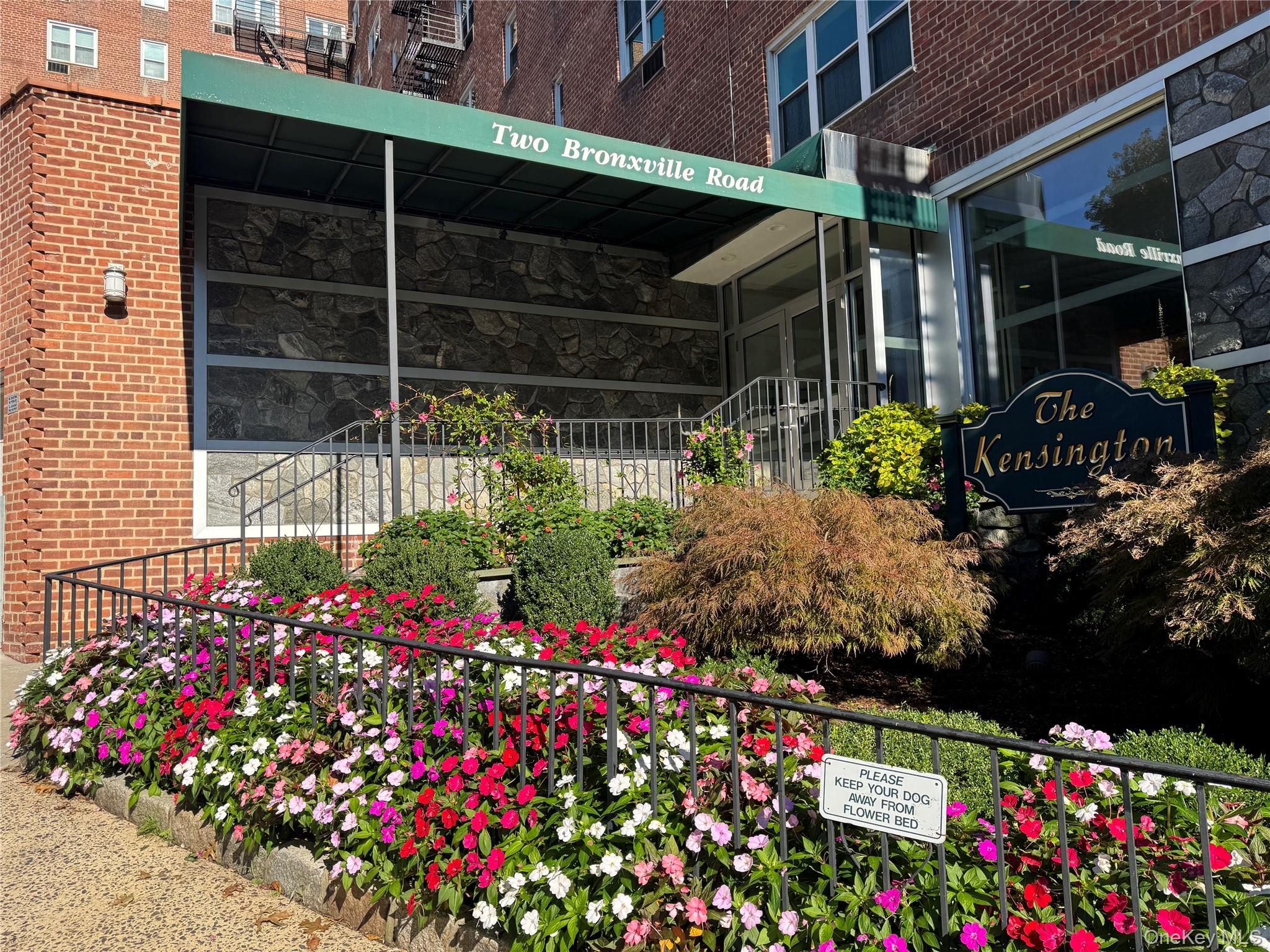 2 Bronxville Road, Unit 6P Bronxville, NY 10708 - Photo 1 of 1 Front entrance walkway.