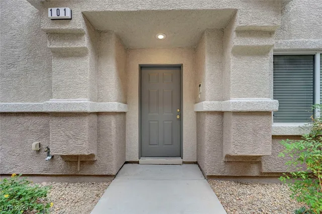$1,649 | 10134 Aspen Rose Street, Unit 101, Las Vegas, NV 89183