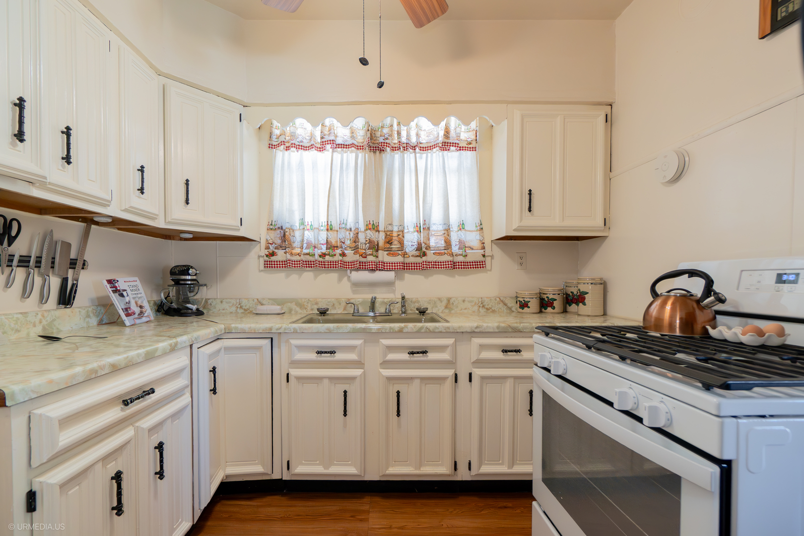 9117 South Racine Avenue Chicago, IL 60620 - Photo 11 of 34 Gallery Image 11