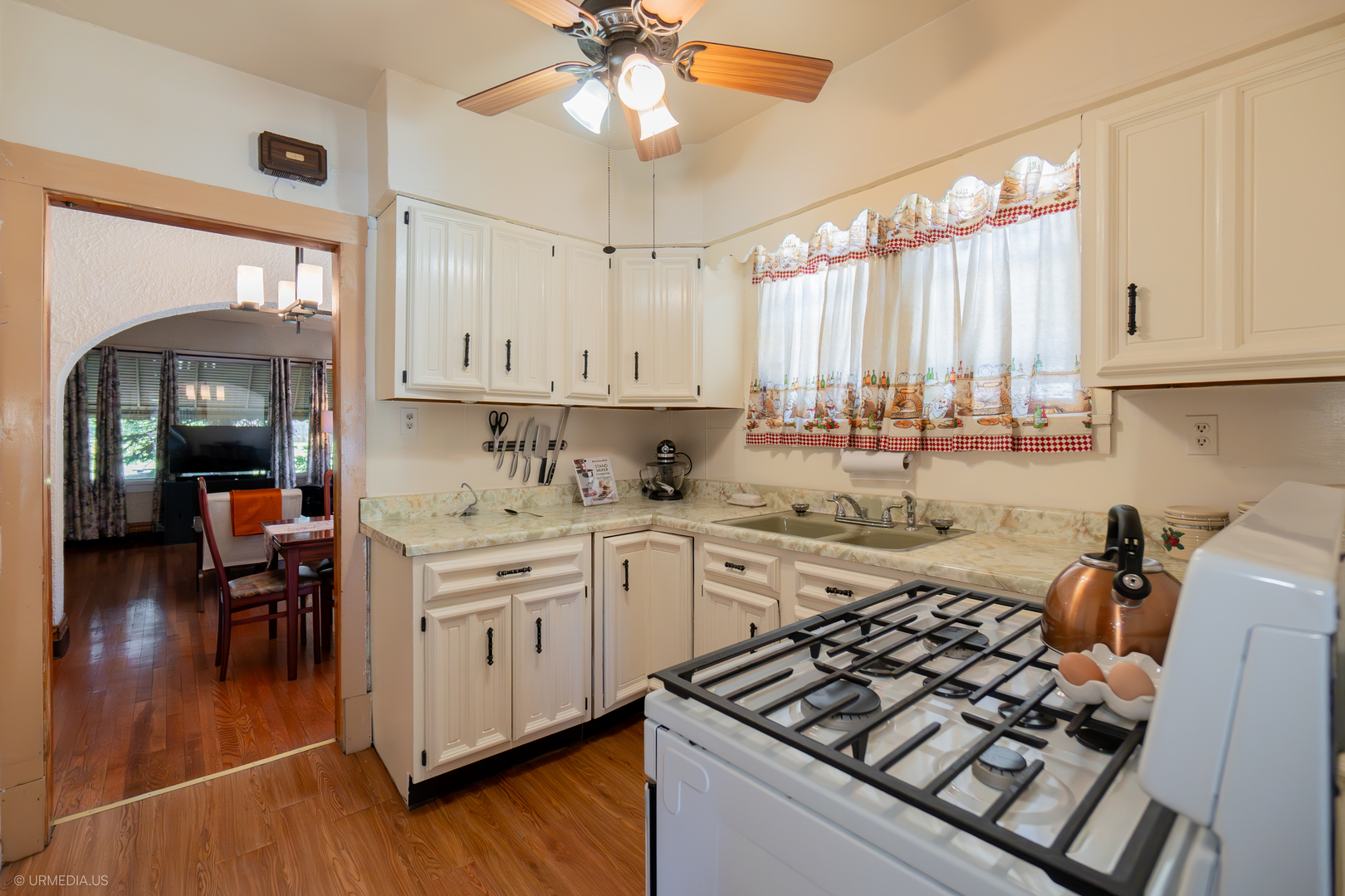 9117 South Racine Avenue Chicago, IL 60620 - Photo 13 of 34 Gallery Image 13