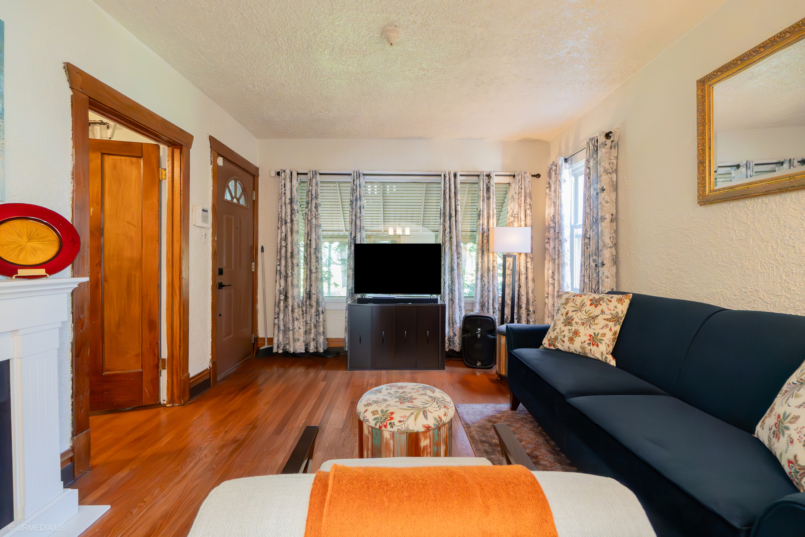 9117 South Racine Avenue Chicago, IL 60620 - Photo 6 of 34 Gallery Image 6