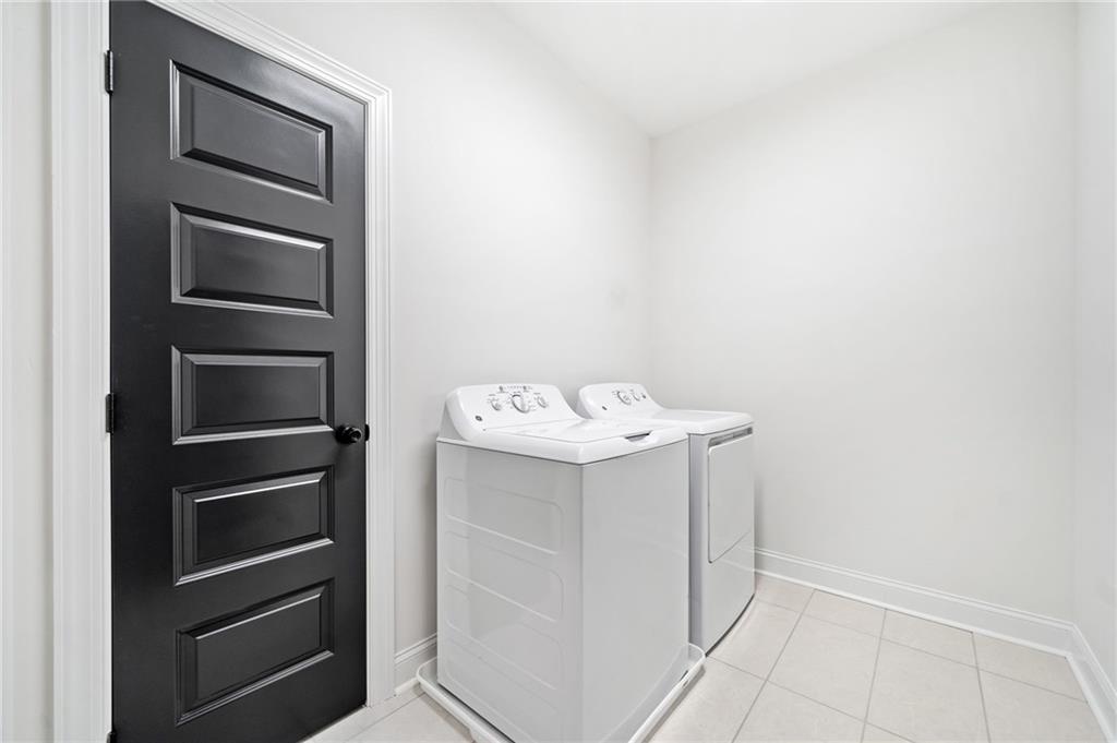 246 Woodward Way Talking Rock, GA 30175 - Photo 25 of 39 a utility room with washer and dryer