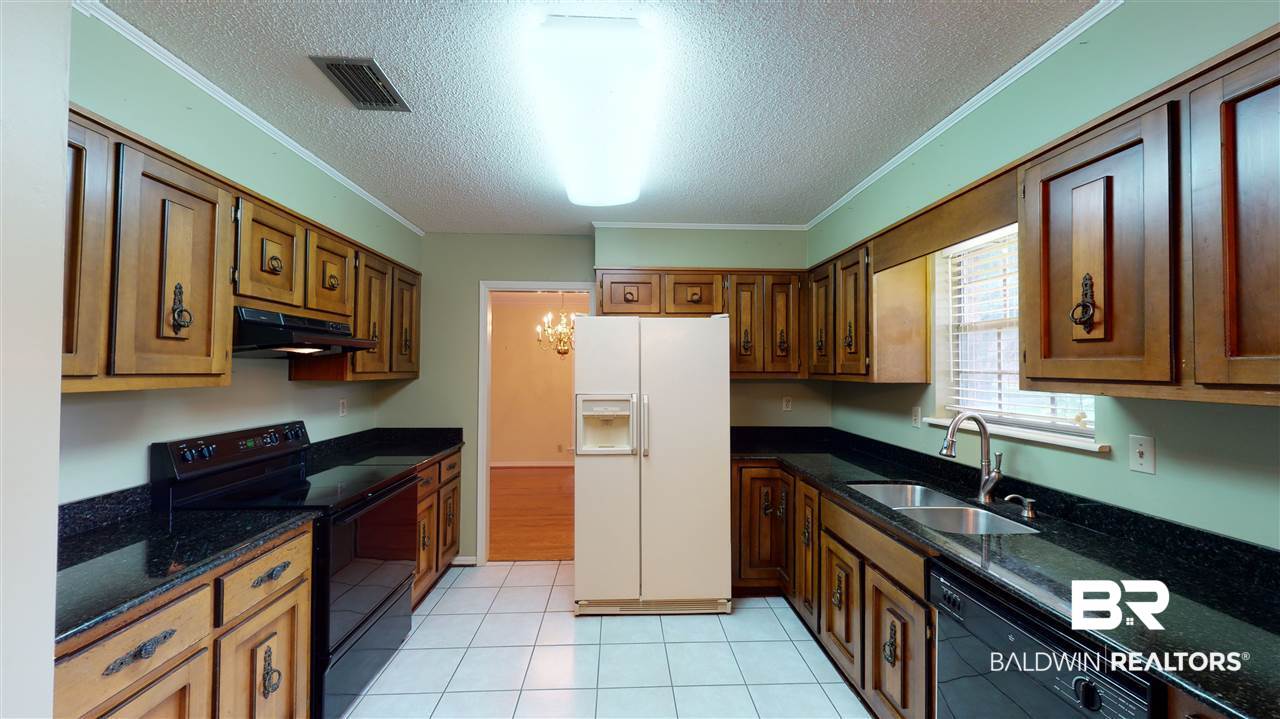 3762 Claridge Road South Mobile, AL 36608 - Photo 8 of 29