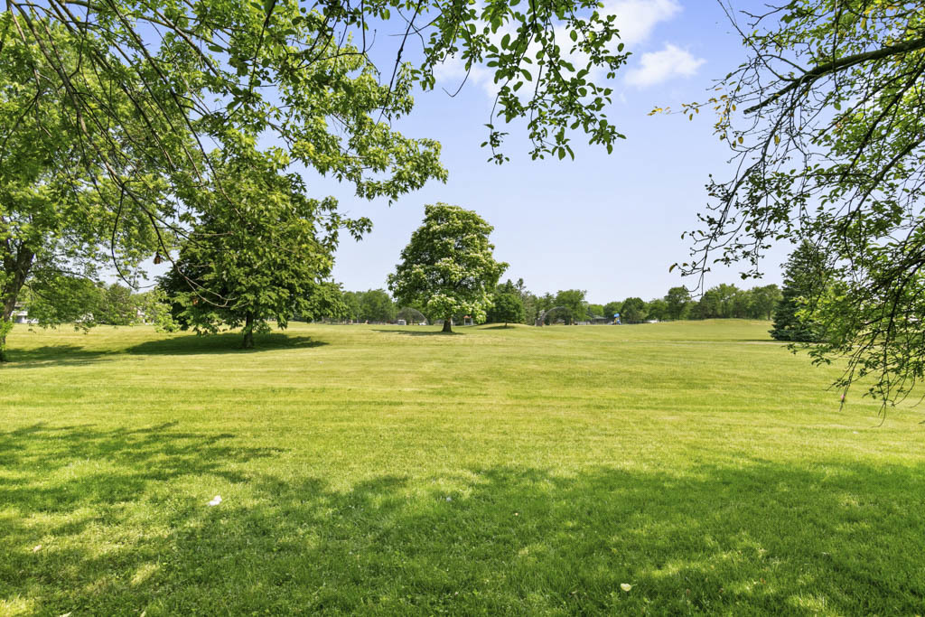 5644 Crestwood Road Matteson, IL 60443 - Photo 20 of 20 a view of an ocean from a yard