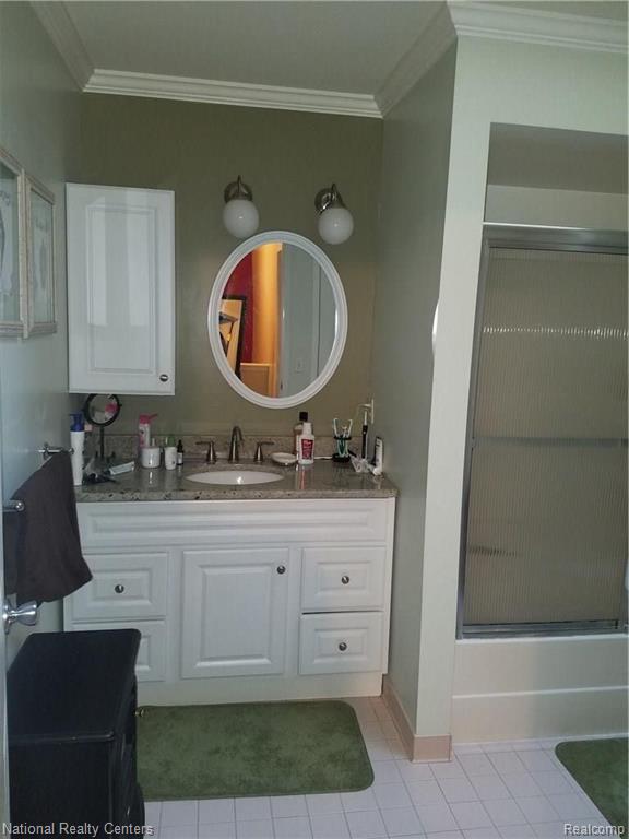 253 Oak Ridge Drive, Unit 44 Pontiac, MI 48341 - Photo 19 of 38
