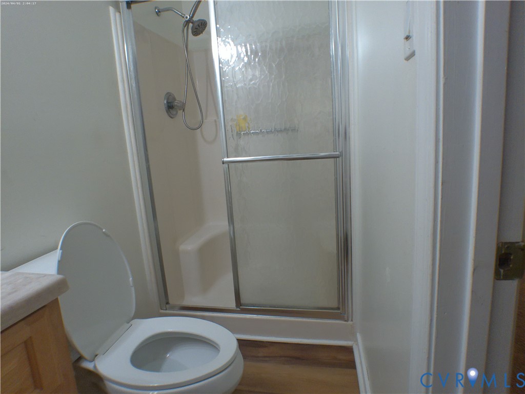 9418 North Rinker Drive Mechanicsville, VA 23116 - Photo 23 of 29 2nd Full Bath in Primary
Bedroom