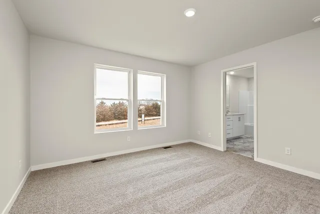 $339,900 | 39746 Fallbrook Avenue, North Branch, MN 55056