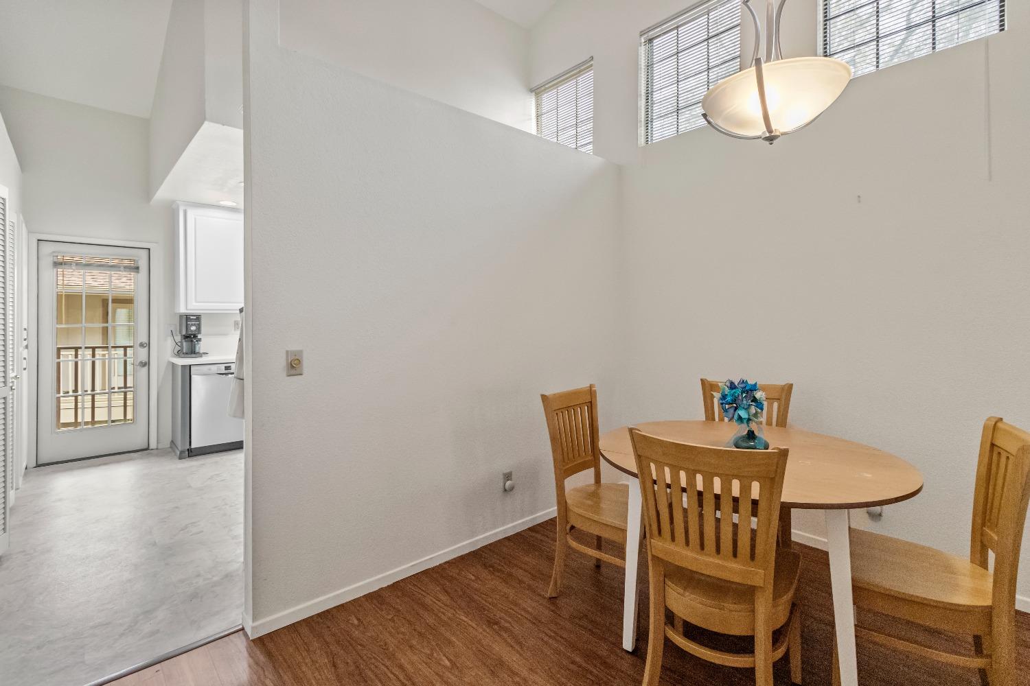 3900 Park Cir Lane, Unit B Carmichael, CA 95608 - Photo 12 of 41