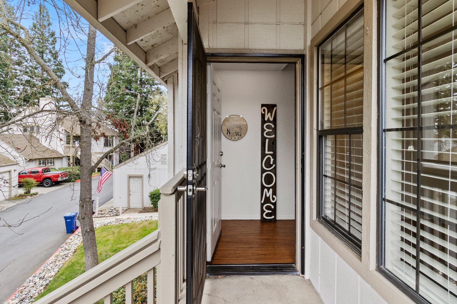 3900 Park Cir Lane, Unit B Carmichael, CA 95608 - Photo 4 of 41