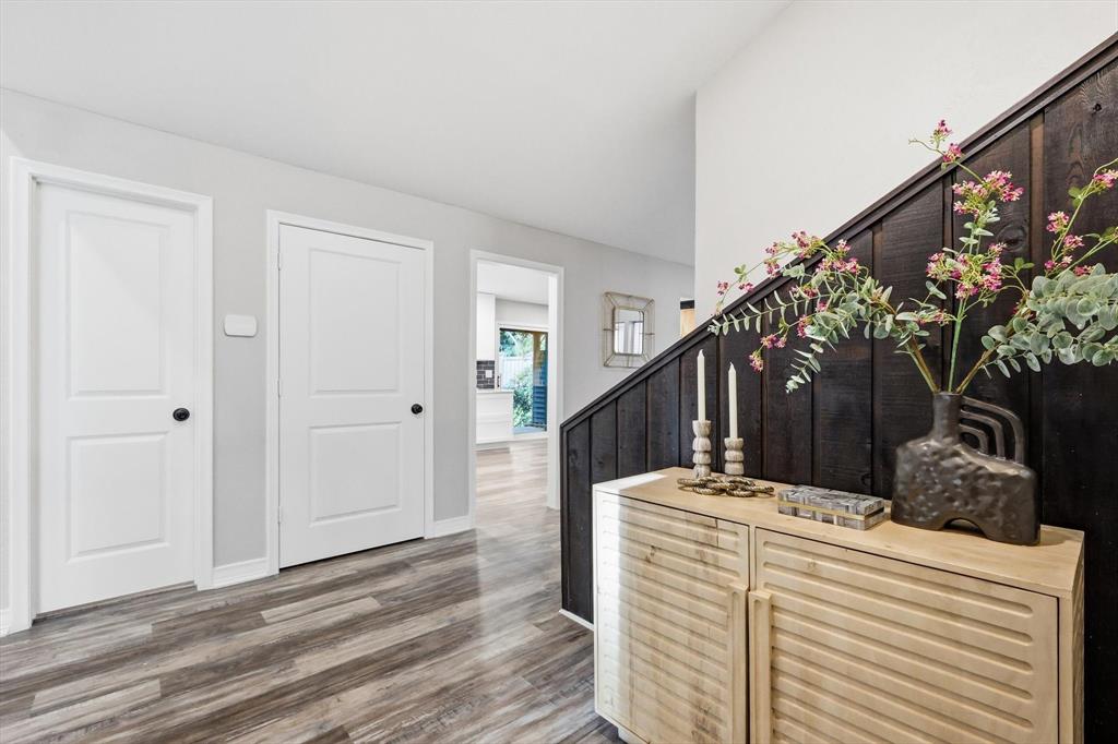 413 Rochelle Boulevard Irving, TX 75062 - Photo 6 of 38
